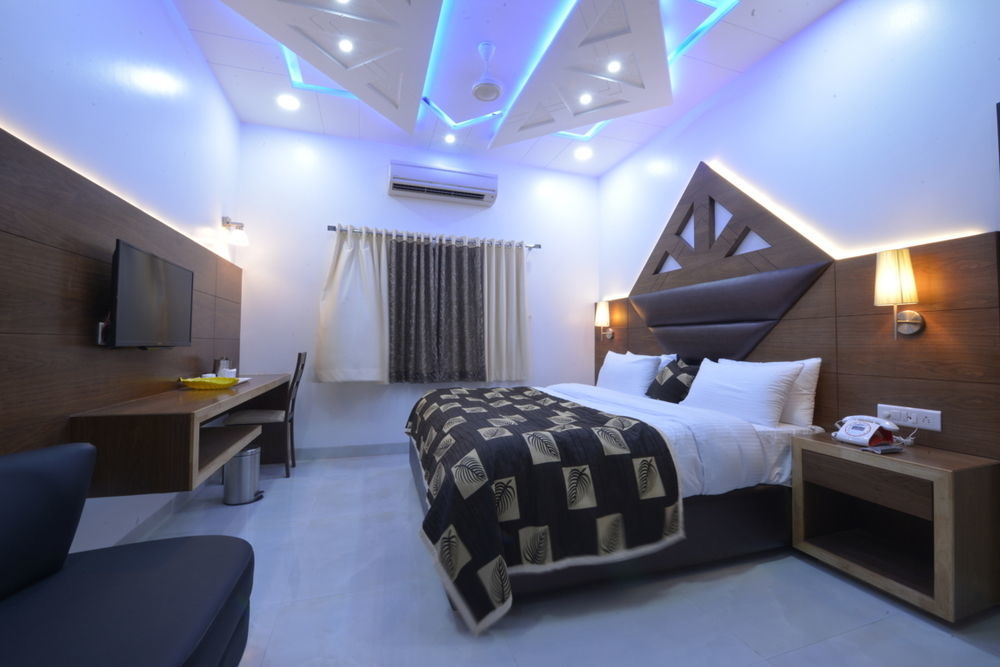 Hotel Jp International Аурангабад Екстериор снимка