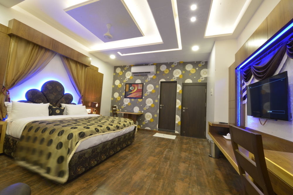 Hotel Jp International Аурангабад Екстериор снимка