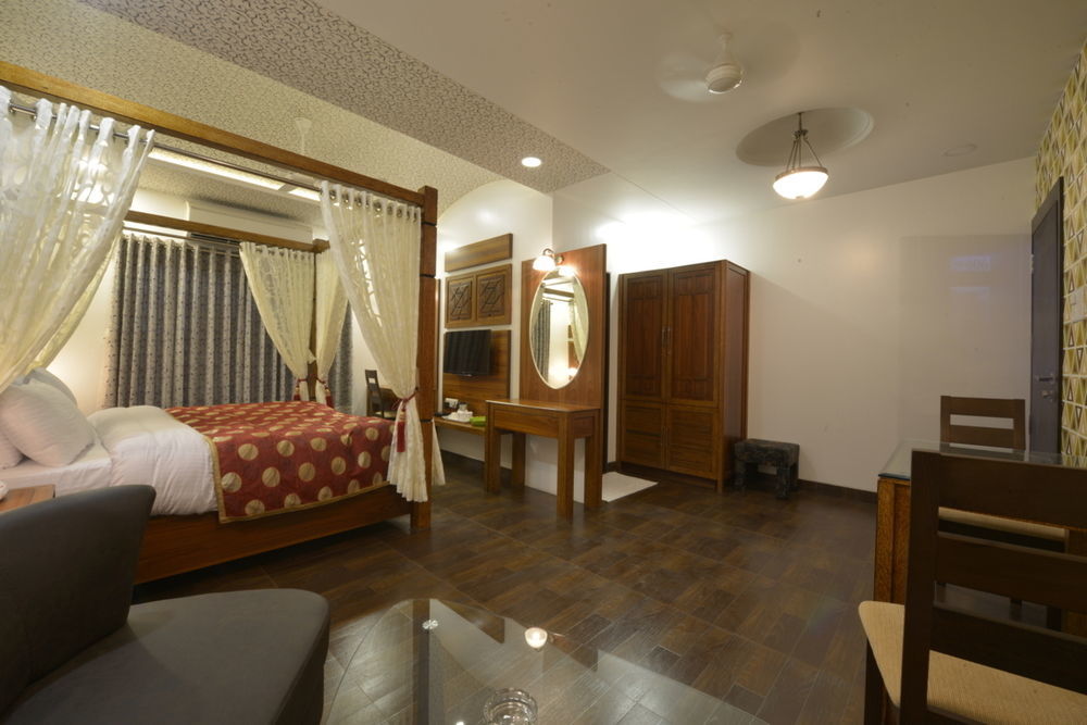 Hotel Jp International Аурангабад Екстериор снимка