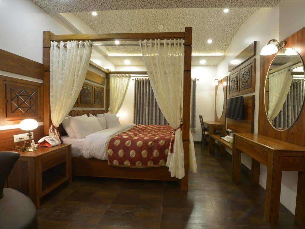 Hotel Jp International Аурангабад Екстериор снимка