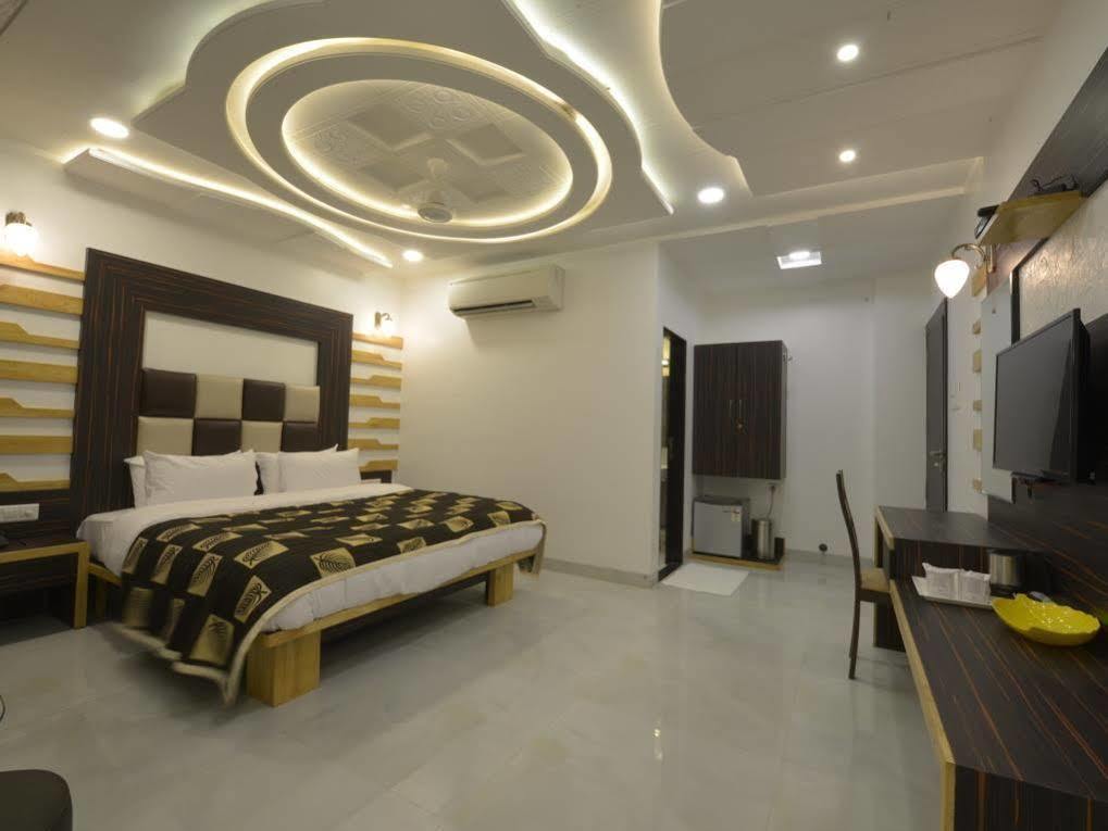 Hotel Jp International Аурангабад Екстериор снимка